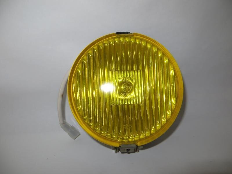 Фара противотуманная ВАЗ-2104 … -21099 (желтый цвет рассеивателя)