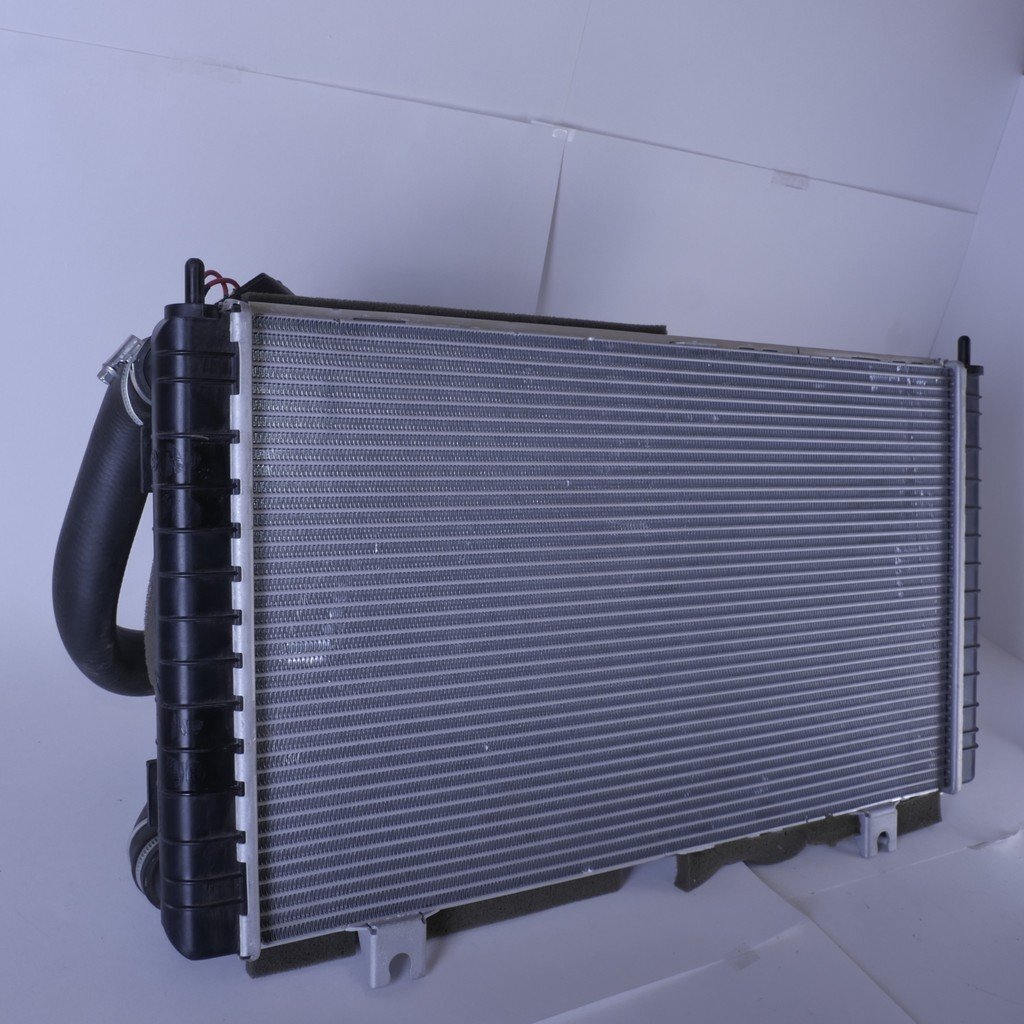 Радиатор охлаждения LADA Kalina I с трубопроводами и электровентилятором (для а/м с 8-микл. дв. и кондиционером)