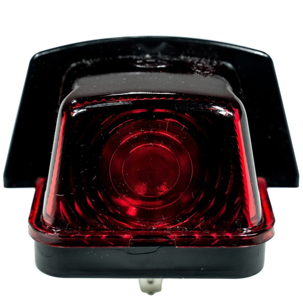 Фонарь габаритный ГАЗ-3308 задний (красно-черный цвет рассеивателя)