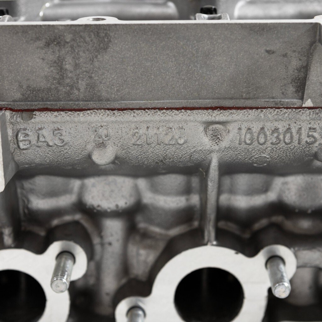 Головка блока цилиндров LADA Priora в сборе с клапанами (для двигателя ВАЗ-21126 16 кл.)