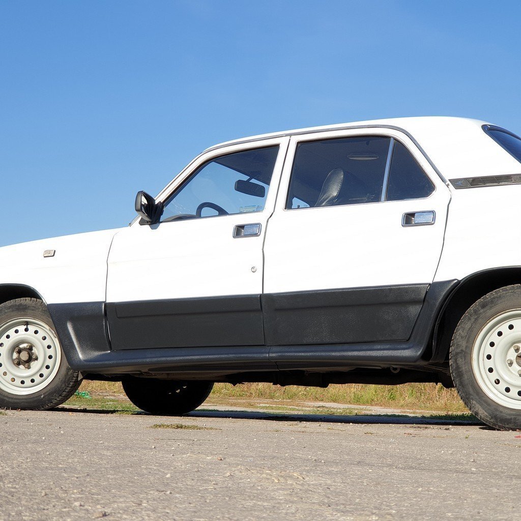 Накладки на пороги и двери ГАЗ-3110 и -31105 "Волга", комплект