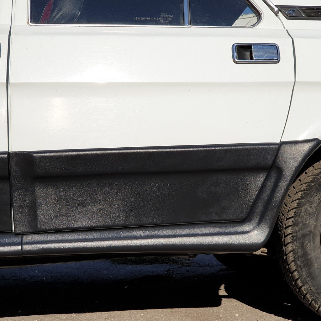 Накладки на пороги и двери ГАЗ-3110 и -31105 "Волга", комплект