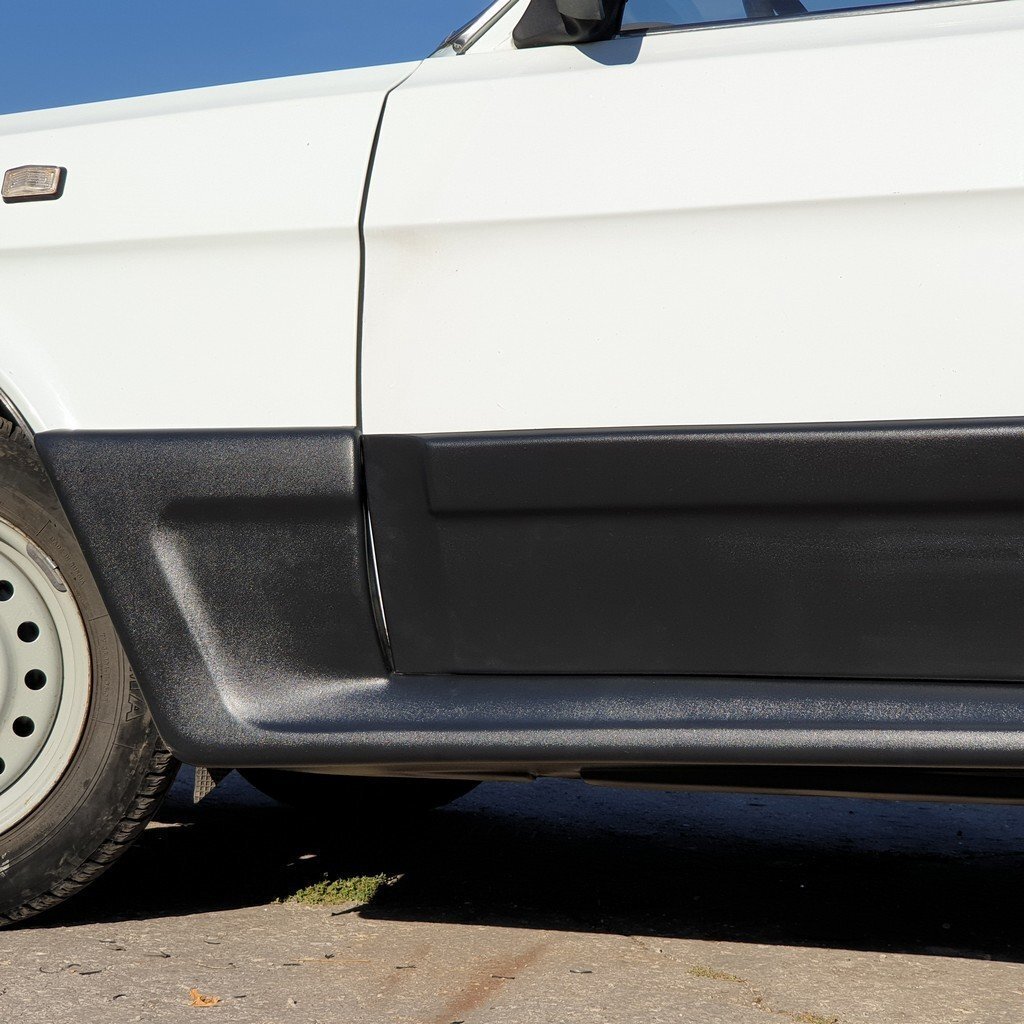 Накладки на пороги и двери ГАЗ-3110 и -31105 "Волга", комплект