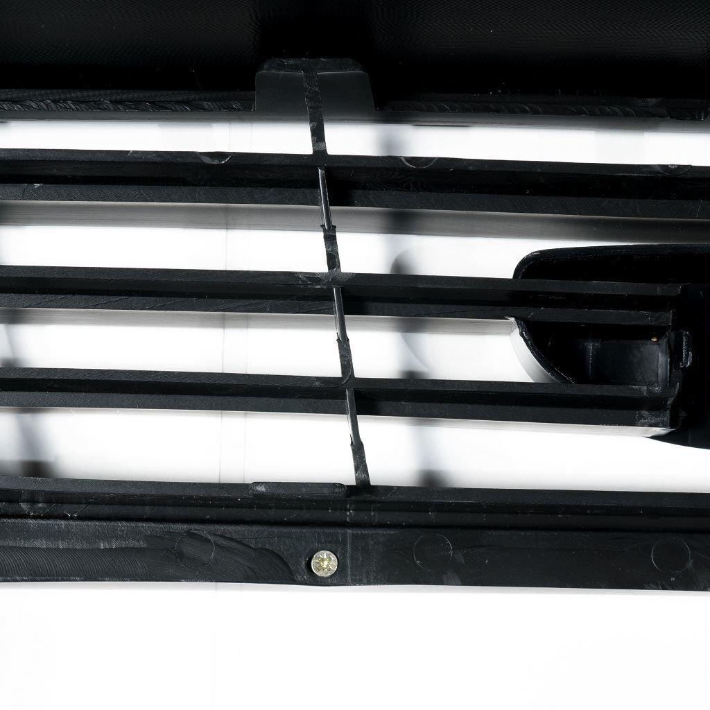 Решетка облицовки радиатора Daewoo Nexia (цвет черный)