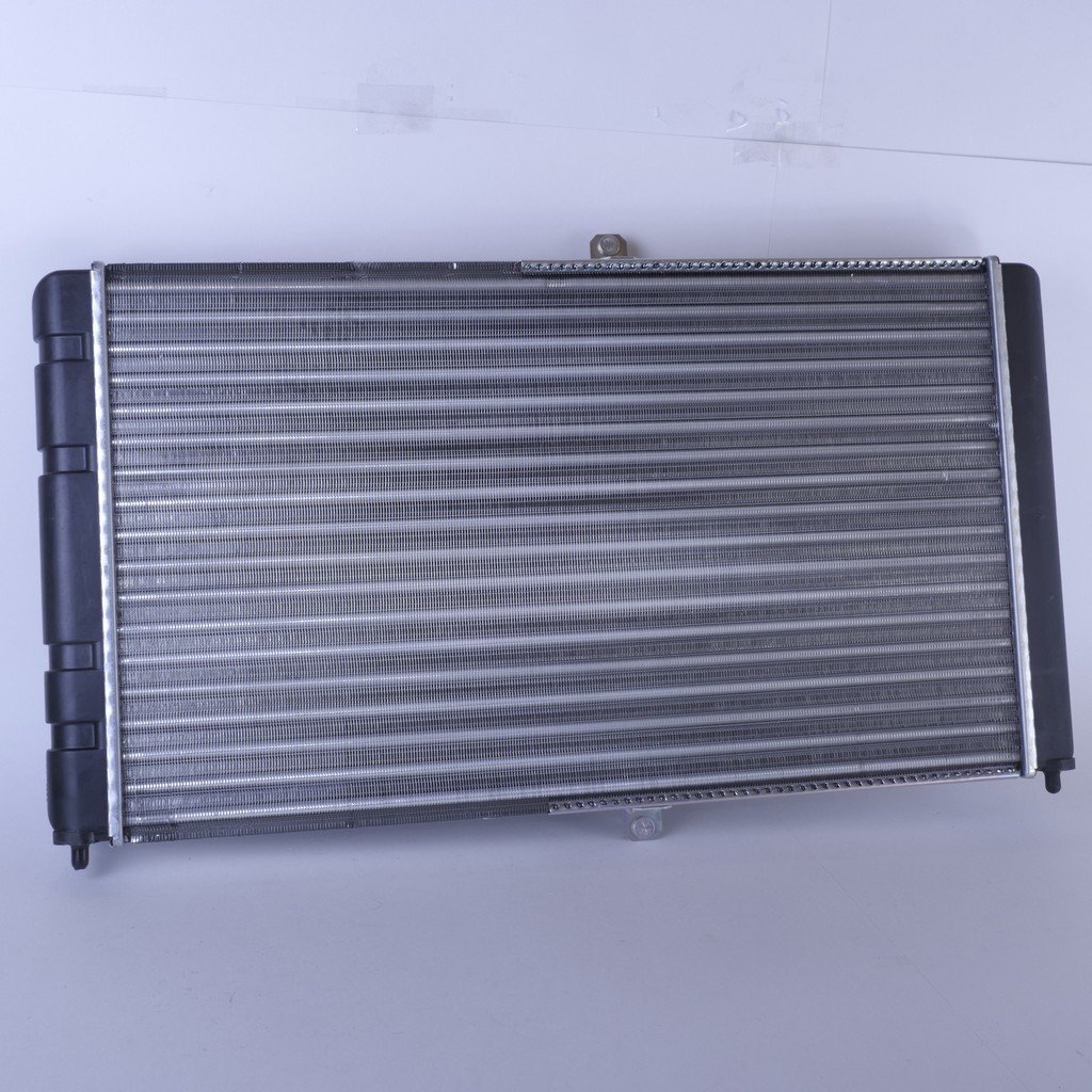 Радиатор охлаждения ВАЗ-2110 … -2112 (для а/м с карбюраторным дв.)