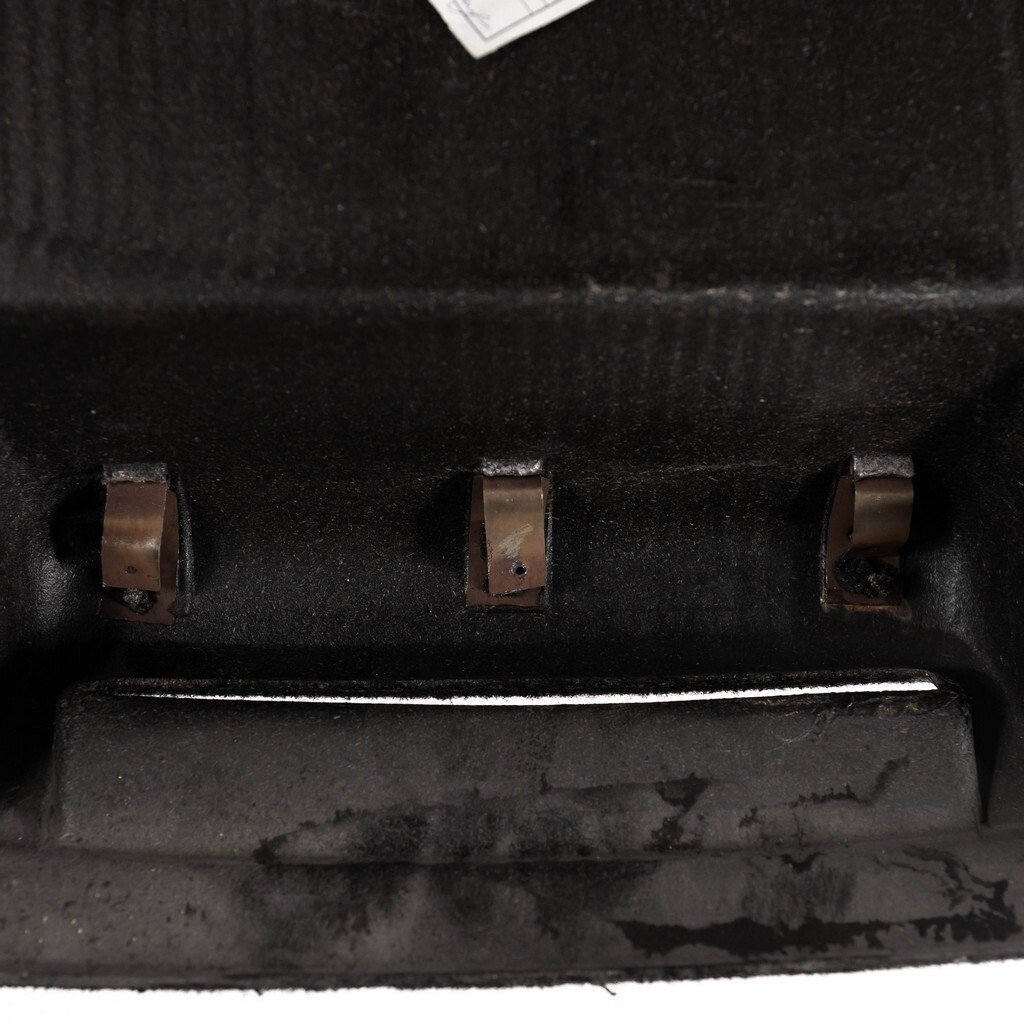 Полка багажника ВАЗ-2110 и LADA Priora седан (под катафот)
