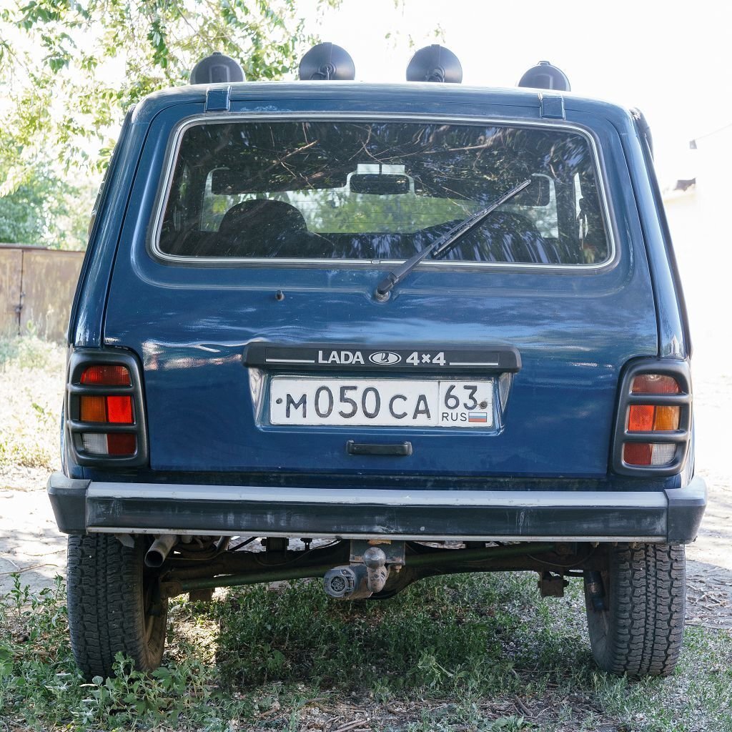 Накладки на задние фонари LADA 4x4