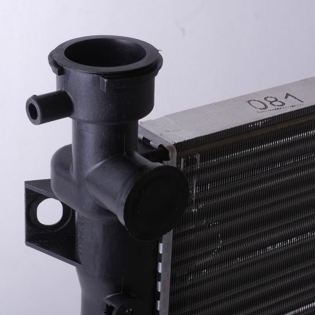 Радиатор охлаждения ВАЗ-2105 (для а/м с карбюраторным дв.)