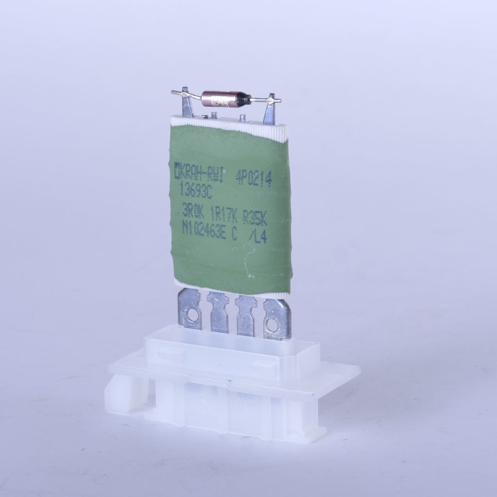 Резистор добавочный электровентилятора отопителя LADA Largus